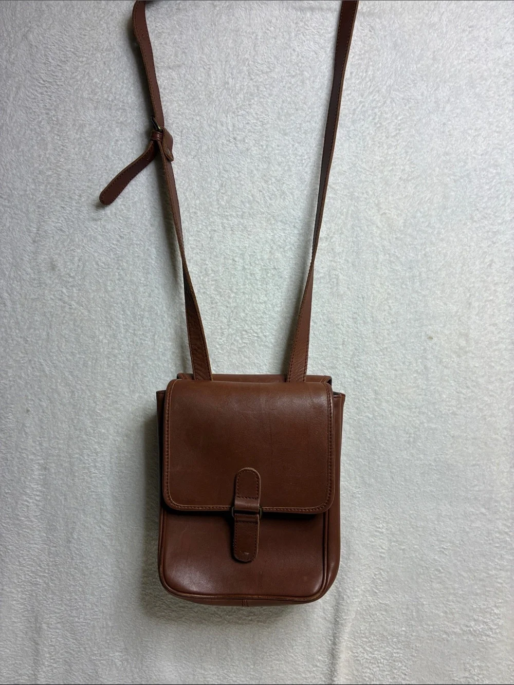 Eddie Bauer Chestnut Brown Leather Messenger Bag - Men